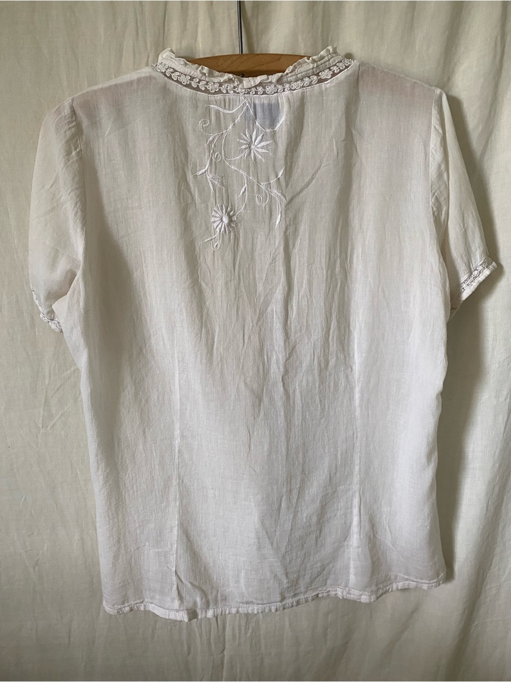 April Cornell White Floral Embroidered Ruffle-Trim Blouse - Medium - Picture 6 of 9